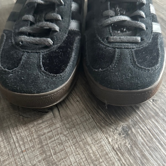 Adidas Black Gazelle women’s size 5 black velvet and suede - Picture 11 of 11